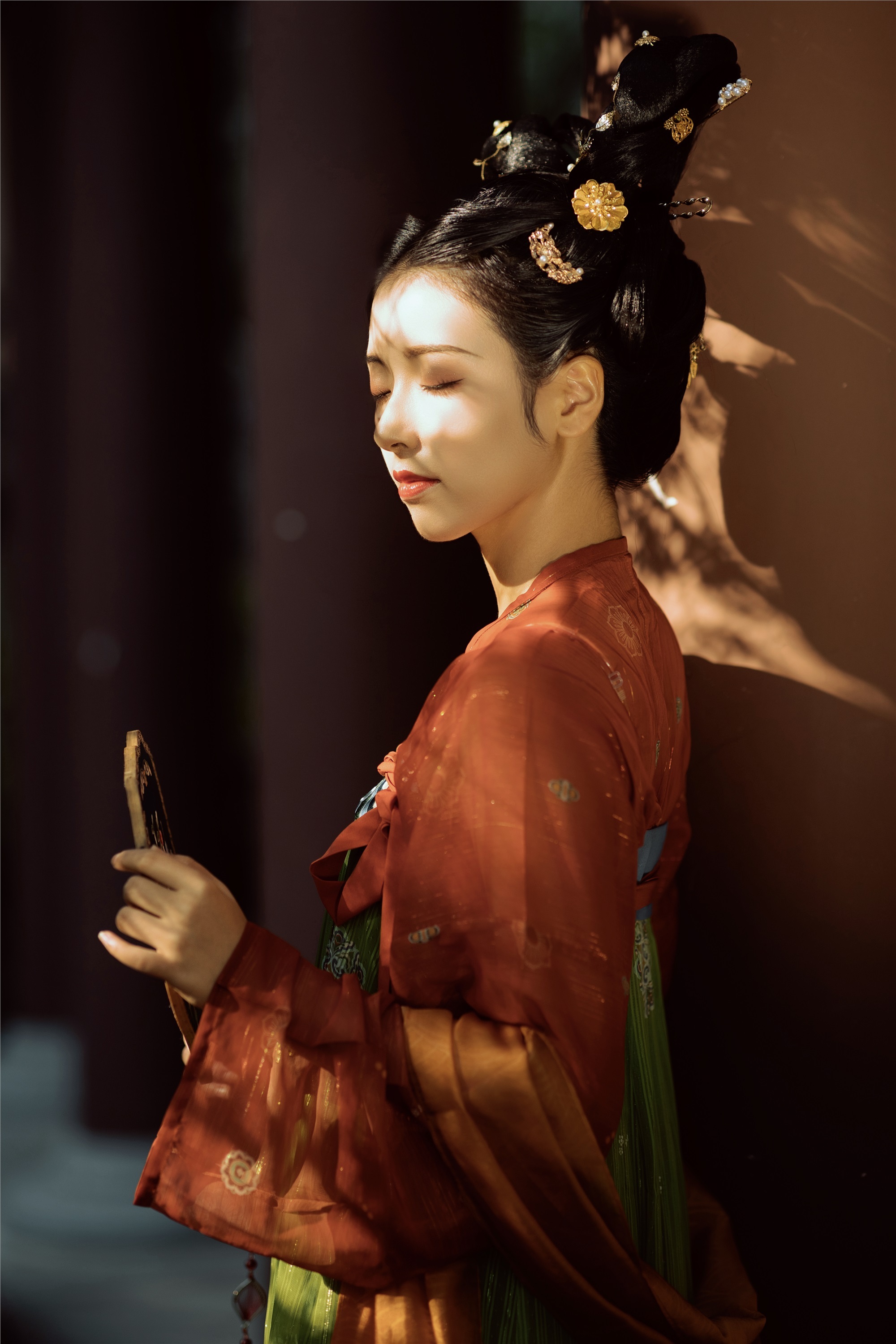 YITUYU艺图语 2025.01.14 悭晚秋 墨律